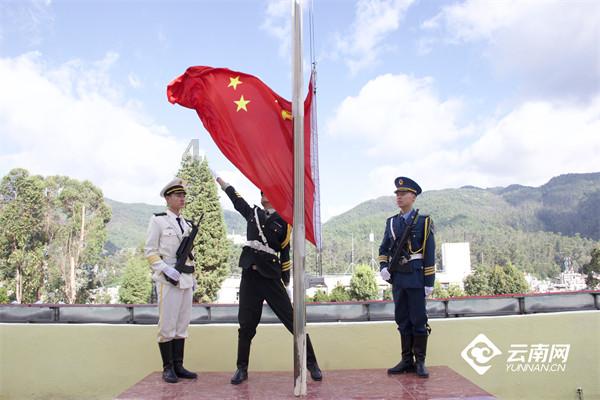 救援受困的向导